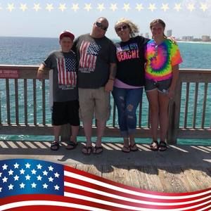 Meet your Posher, Casey